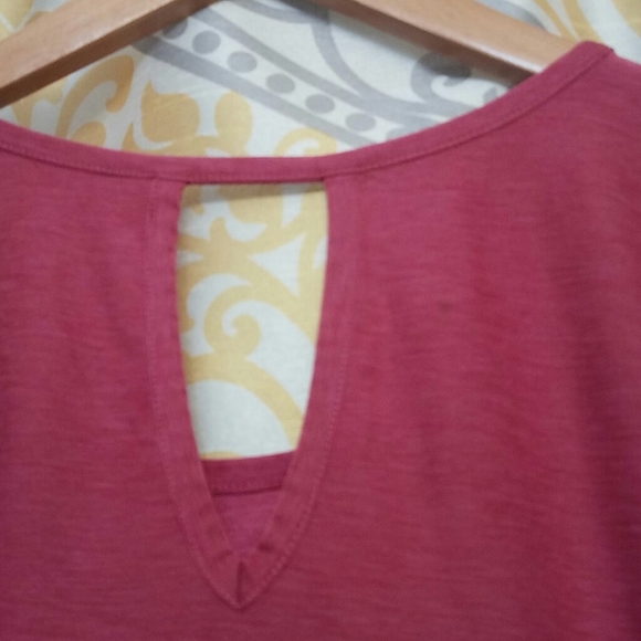 Tuff Athletics Raspberry Top - Picture 3 of 9